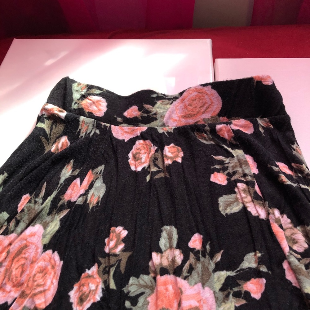 RUE21 Floral Skirt